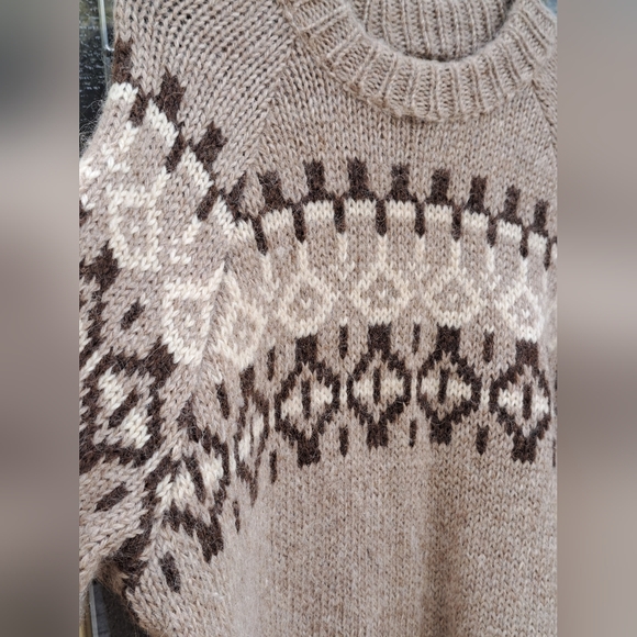 Samband of Iceland Vintage High Crewneck 100% Wool Cozy Sweater Size LX - Picture 5 of 9